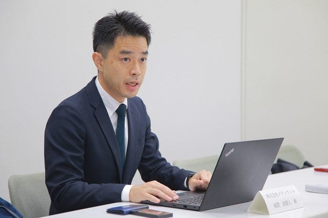 ラウンドテーブル 写真1.JPG
