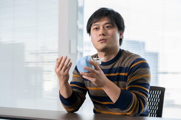 咥えるだけで歯磨きを可能にした全自動歯ブラシ ロボット技術を活用し