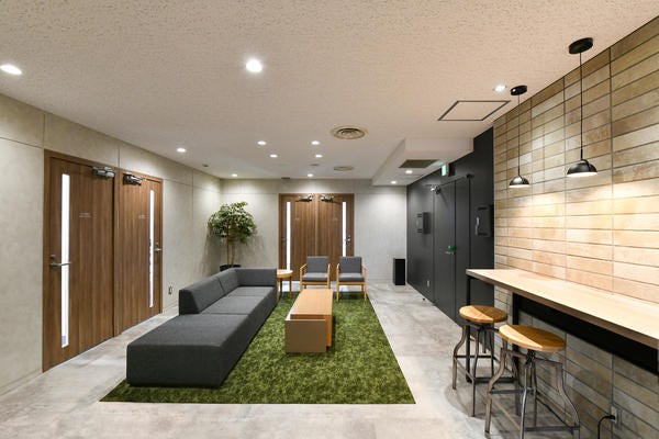 LSB2_lobby_001_2.jpg