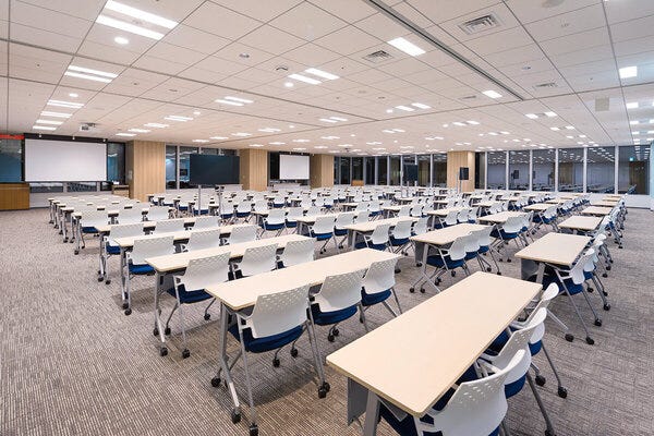 hub_E会議室_07_.jpg